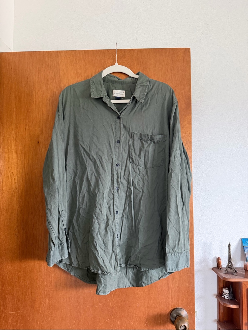 Universal Thread Women's Green Button Down Shirt